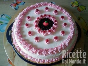 Ricetta Torta di Compleanno con Crema ai Frutti di Bosco