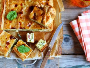 Torta salata zucchine e wurstel