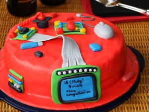 Ricetta Torta di Laurea in Ingegneria con pasta di zucchero