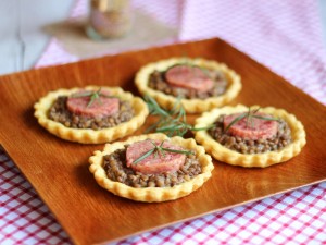 Ricetta Tartellette con lenticchie e cotechino
