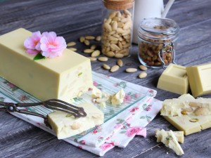Ricetta Torrone al cioccolato bianco