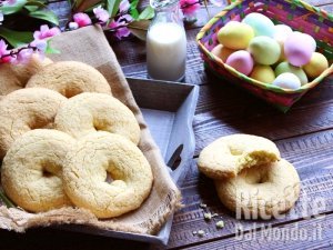 Ricetta Taralli dolci di Pasqua, semplici biscotti di pasta frolla