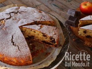 Ricetta Torta di mele con ricotta e cioccolato, ricetta per un dolce morbidissimo 