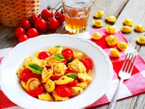Ricetta Tortellini al pomodoro