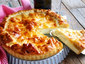 Ricetta Torta salata di pasta sfoglia al formaggio