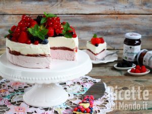 Ricetta Torta gelato allo yogurt. La ricetta semplice per un dolce fresco!