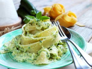 Ricetta Tagliatelle con crema di zucchine