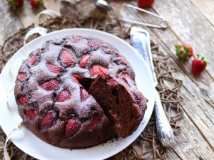 Ricetta Torta fragole e cioccolato