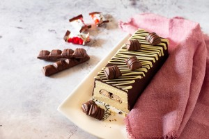 Ricetta Torrone al kinder bueno
