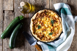 Ricetta Torta salata con pasta matta e zucchine