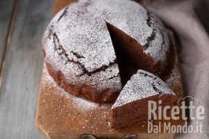 Ricetta Torta al cioccolato senza burro soffice e umida. La ricetta facile e veloce!
