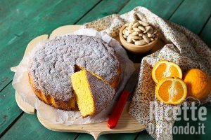 Ricetta Torta di arancia e mandorle sofficissima! (Senza latte e senza burro!)