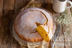Ricetta Torta di zucca cotta. Il dolce soffice perfetto con l'arrivo dell'autunno!