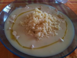 Vellutata di Asparagi con Pollo e Cous Cous