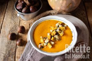 Ricetta Vellutata di zucca e castagne. La ricetta vegetariana per una crema vellutata!