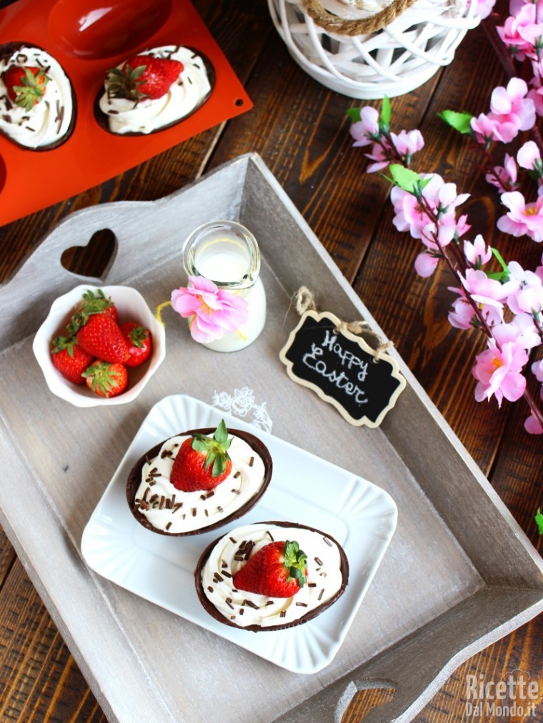 Come fare le uova di cioccolato con crema di ricotta