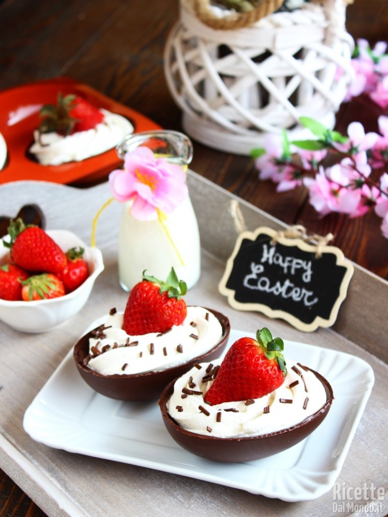 Dolcissime uova di cioccolato con crema di ricotta