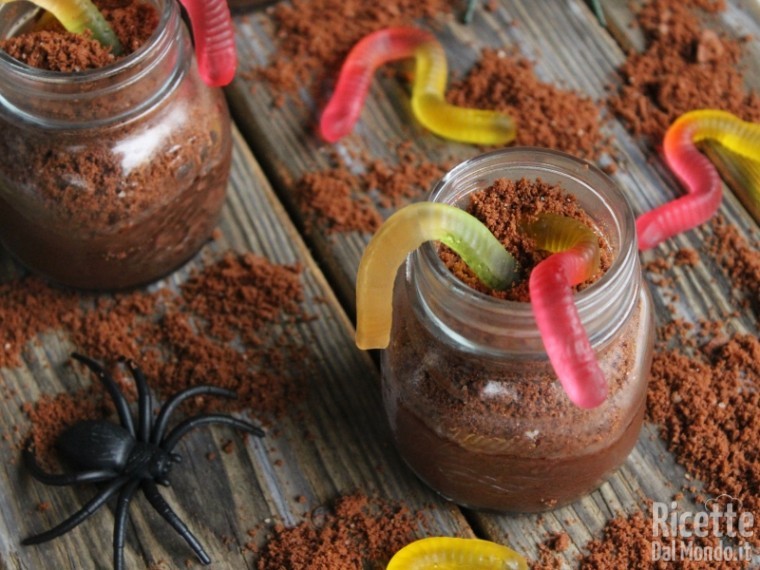 Ricetta vasetti di terra con vermi