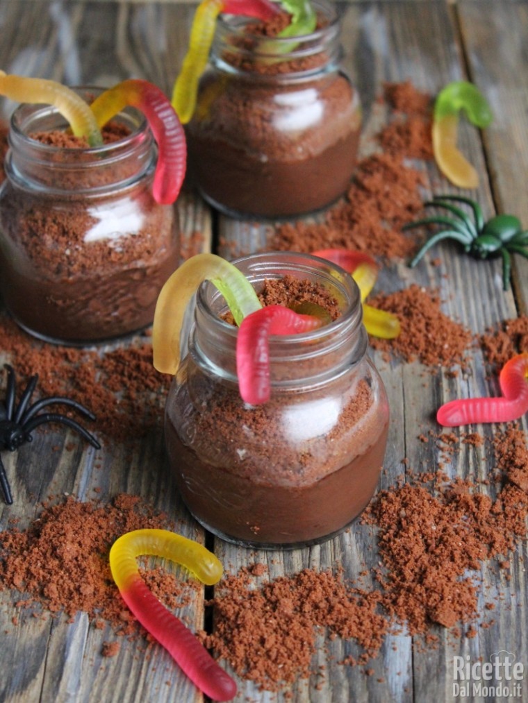 Come fare i vasetti di terra con vermi