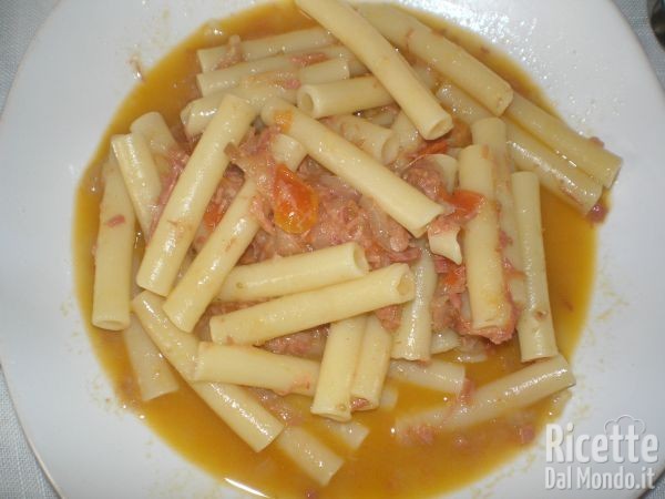 Ricetta Ziti Spezzati con Simmenthal e Cipolle
