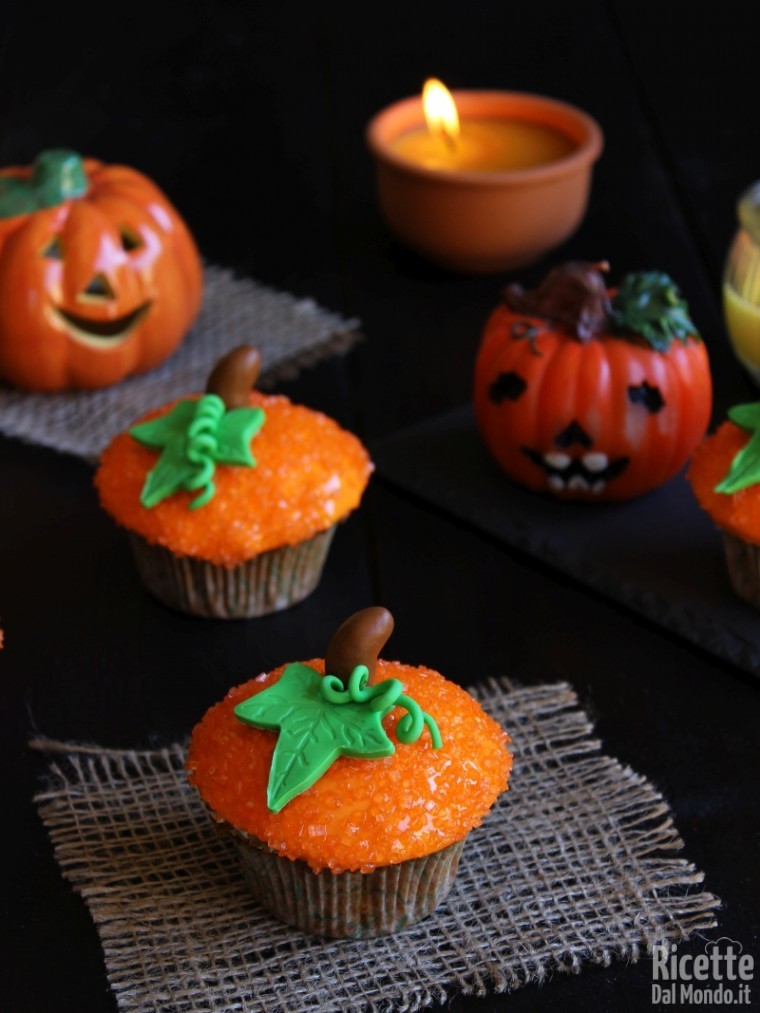 Zucchette di Halloween i pasta di zucchero