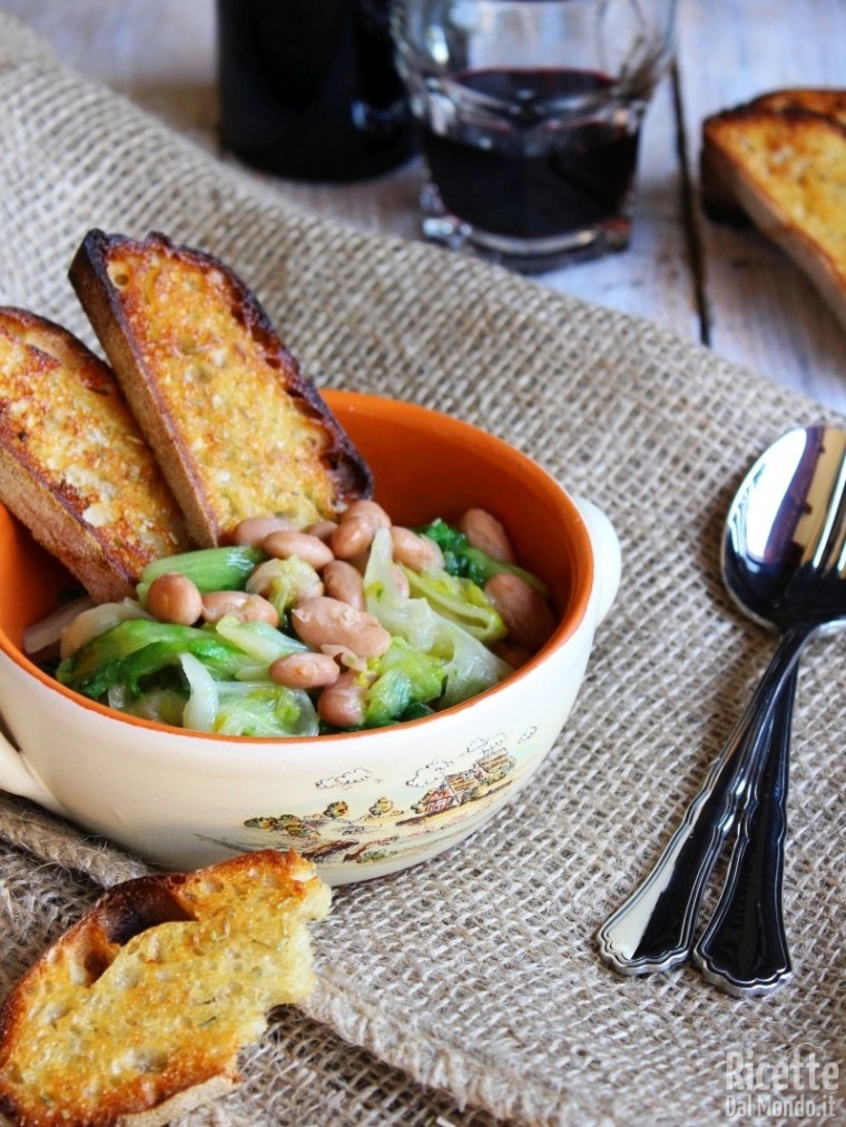 Come fare la zuppa di scarole e fagioli