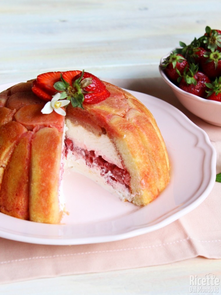 Zuccotto alle fragole semplice