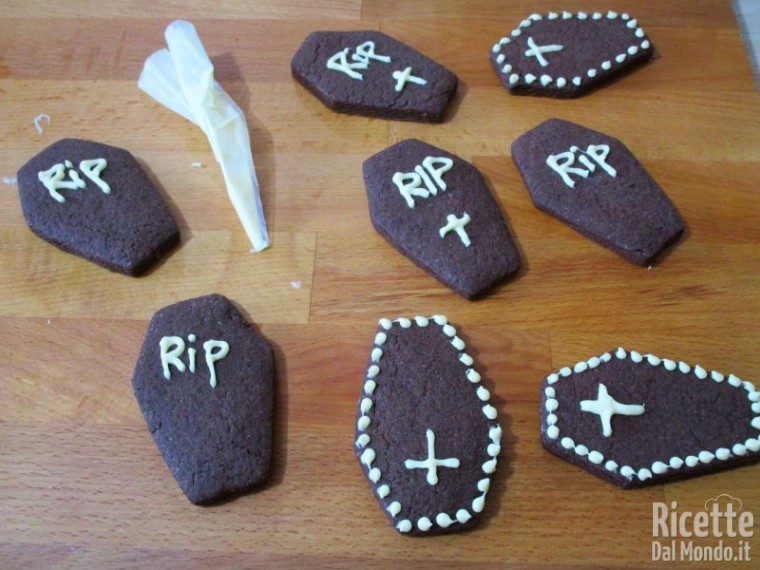Frollini bara di cioccolato di Halloween 9