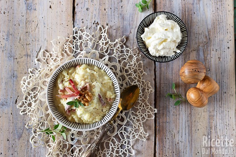 Risotto stracciatella, speck e noci. Come fare un risotto cremosissimo!